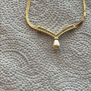 🎀🤍🎀🤍Napier Goldstone  Necklace with faux Pearl Pendant